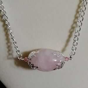 🩷Hand Crafted Rose Quartz Oval Bead Bar Necklace With Silver Chain🩷